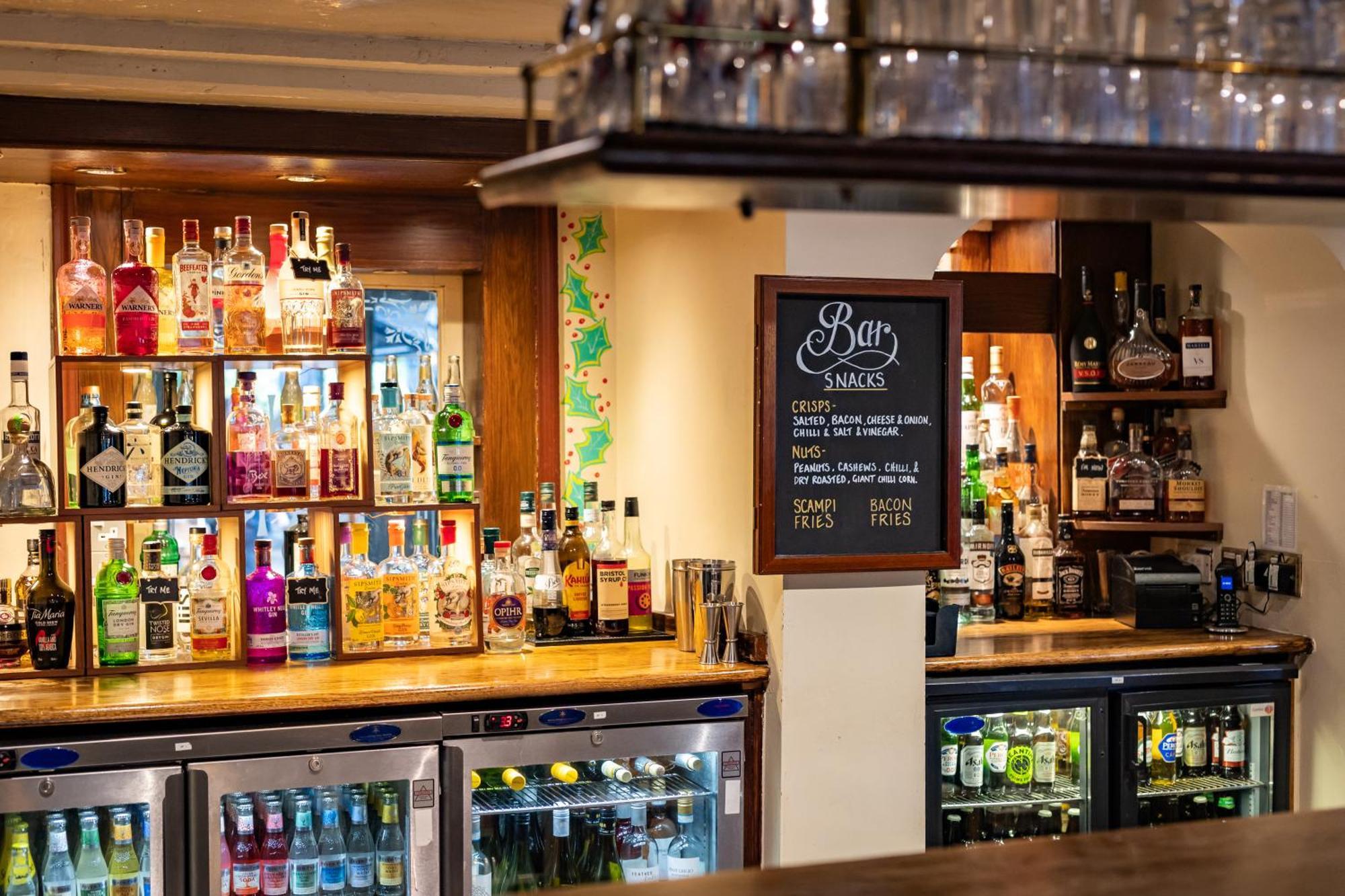 The Red Lion 3* Hillingdon