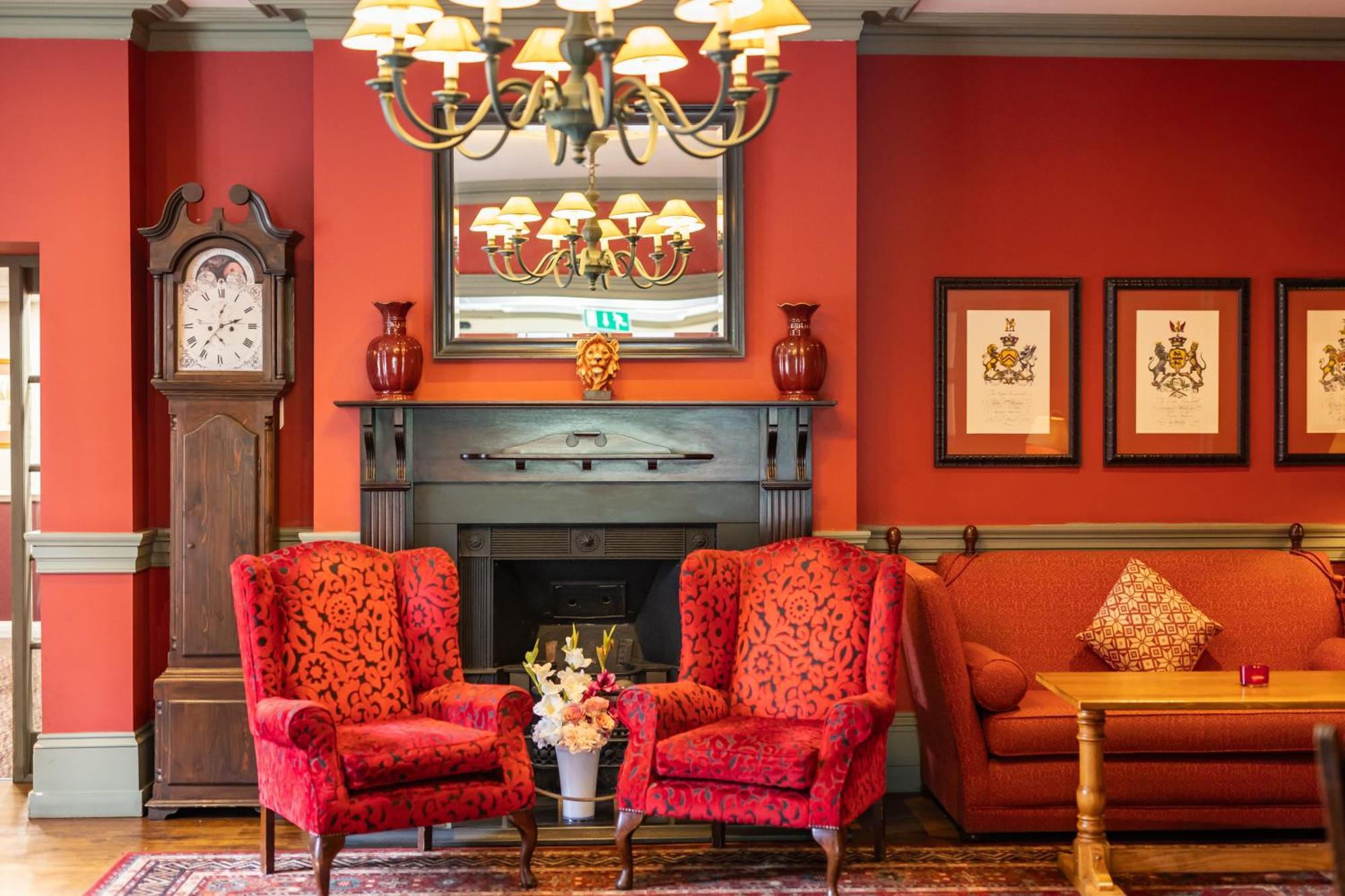 Hotel The Red Lion 3*