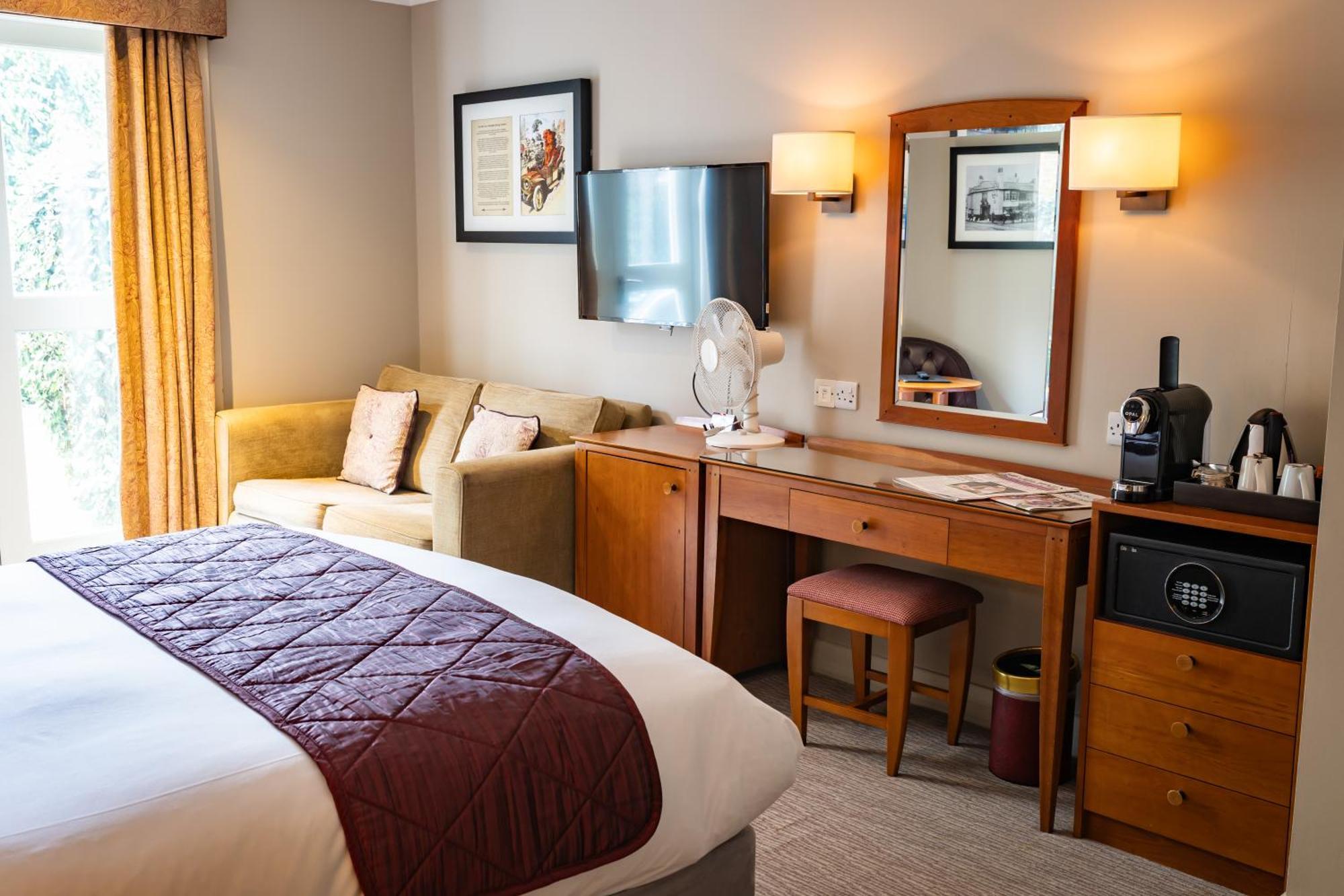 The Red Lion Hotel Hillingdon