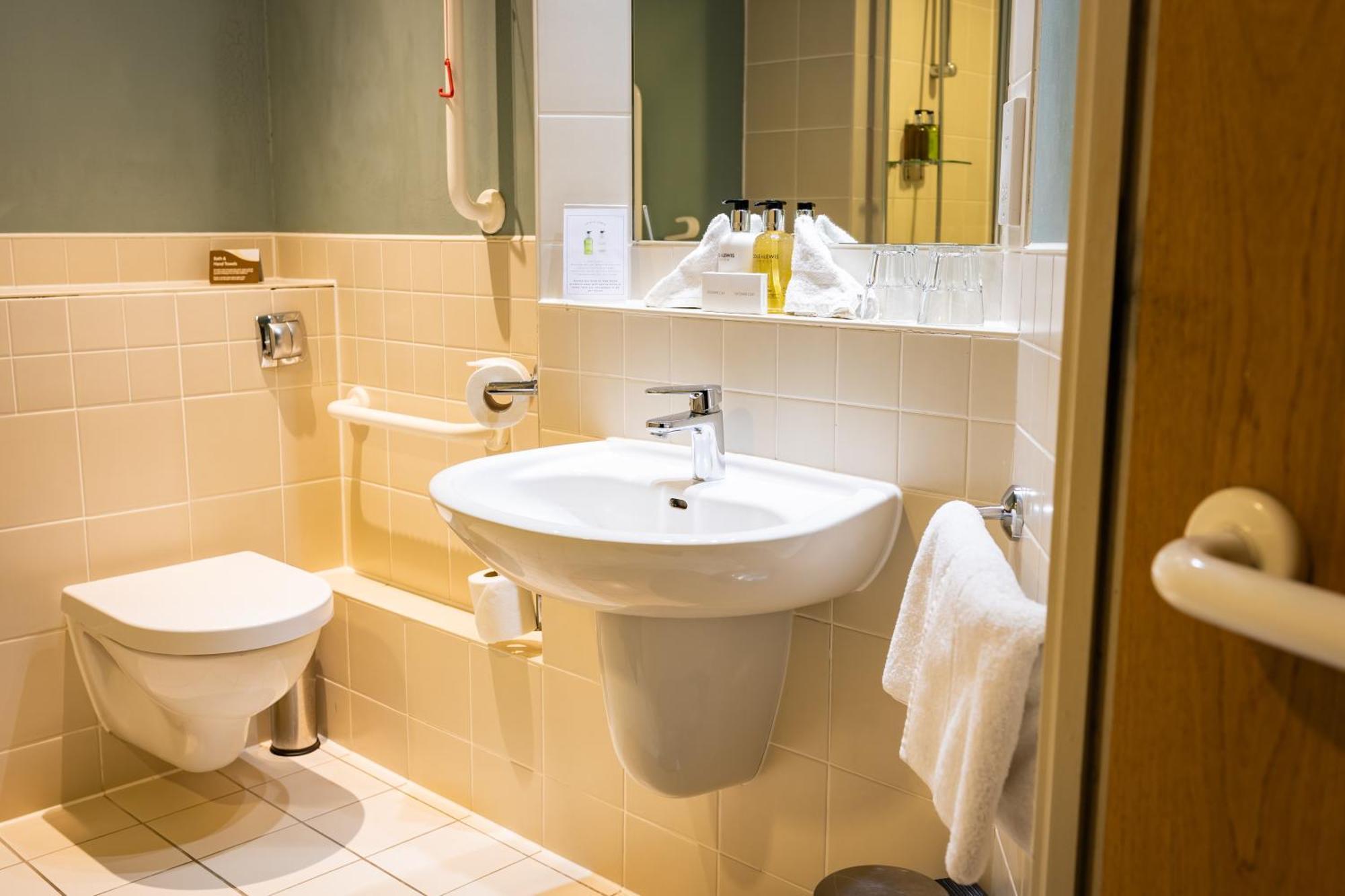 Hotel The Red Lion 3*