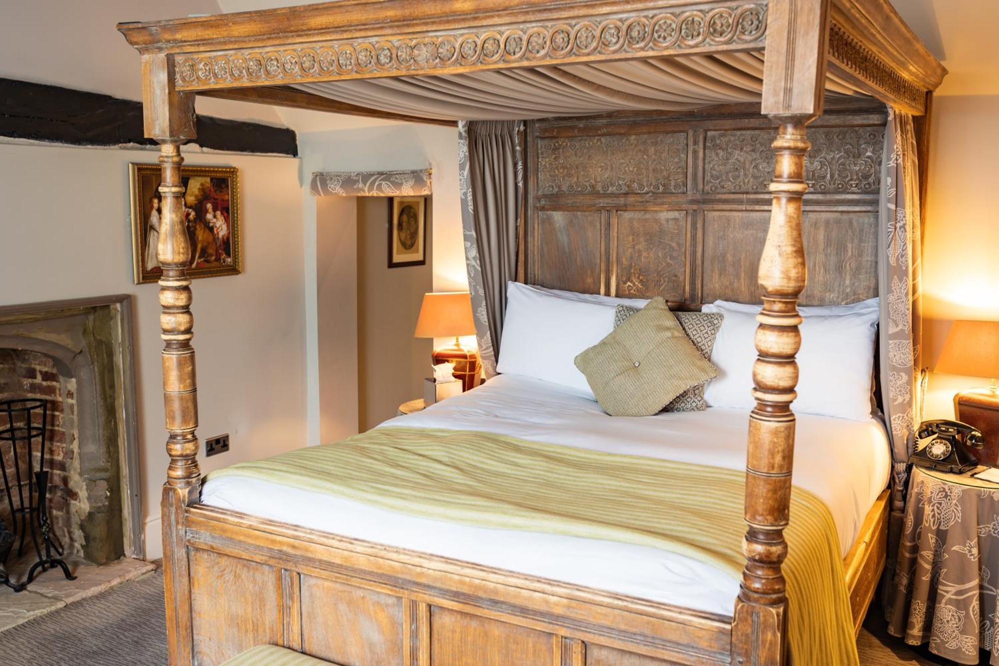 The Red Lion Hotel 3*