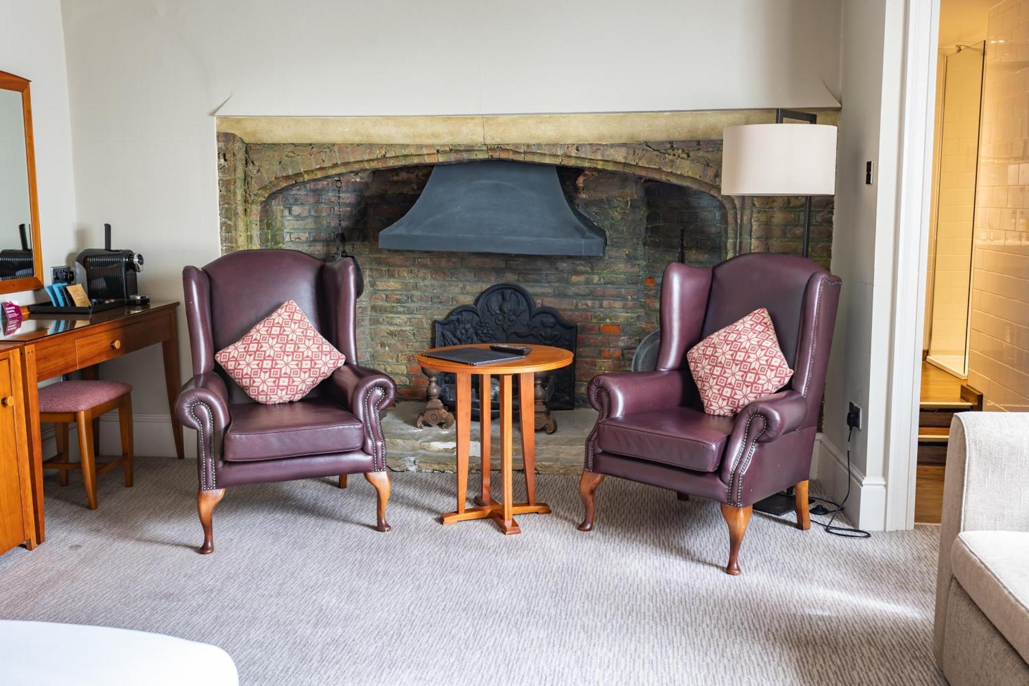 The Red Lion Hotel 3*